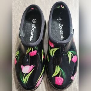 Womens Sloggers slip on clogs in floral/black size 7